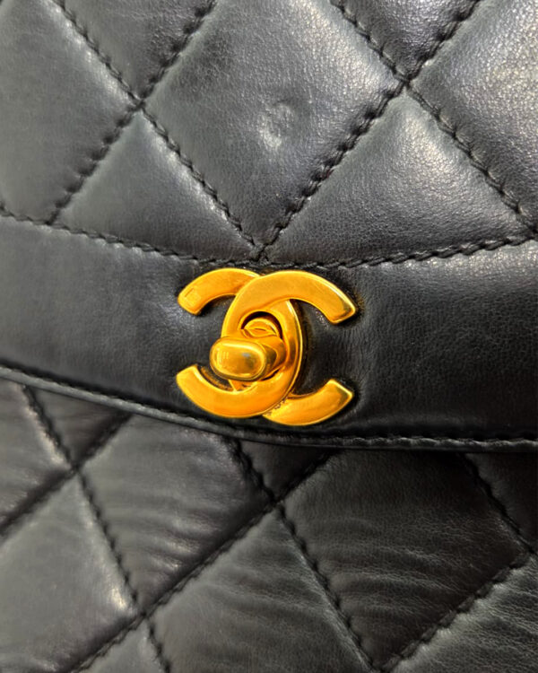 Bolso Chanel Vintage Black Lambskin Diana Flap