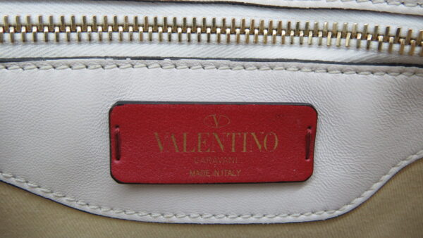 IMG_8912 Valentino Medium VLTN Candystud