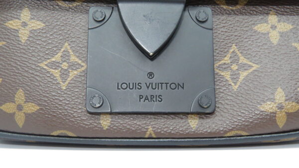 Louis Vuitton S Lock Slingbag