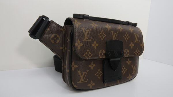 Louis Vuitton S Lock Slingbag