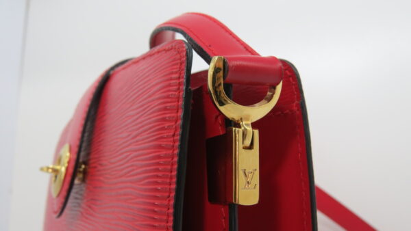 Louis Vuitton Epi Leather Capucines